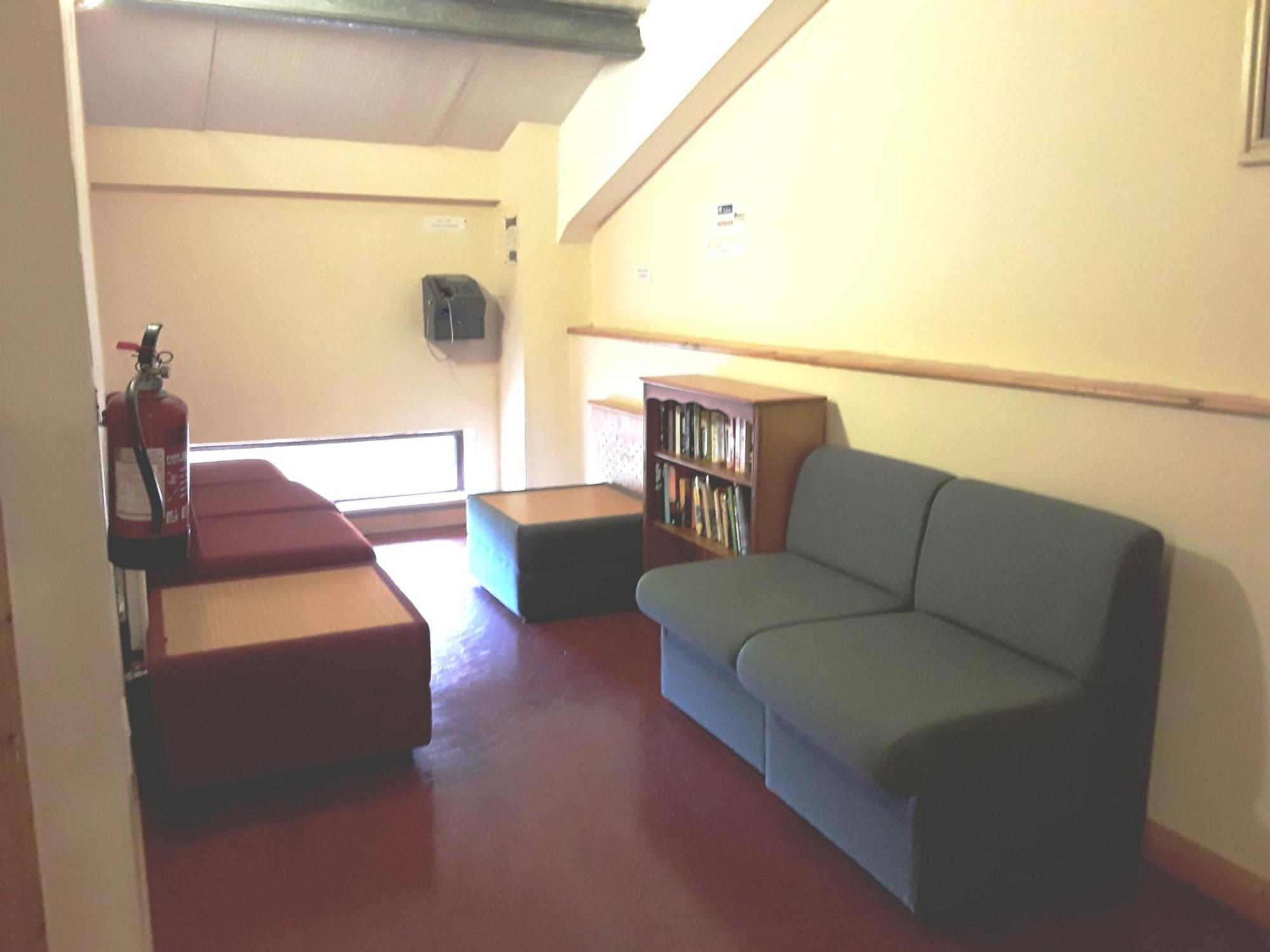 Хостел The Bluestack Centre Donegal Town Екстер'єр фото